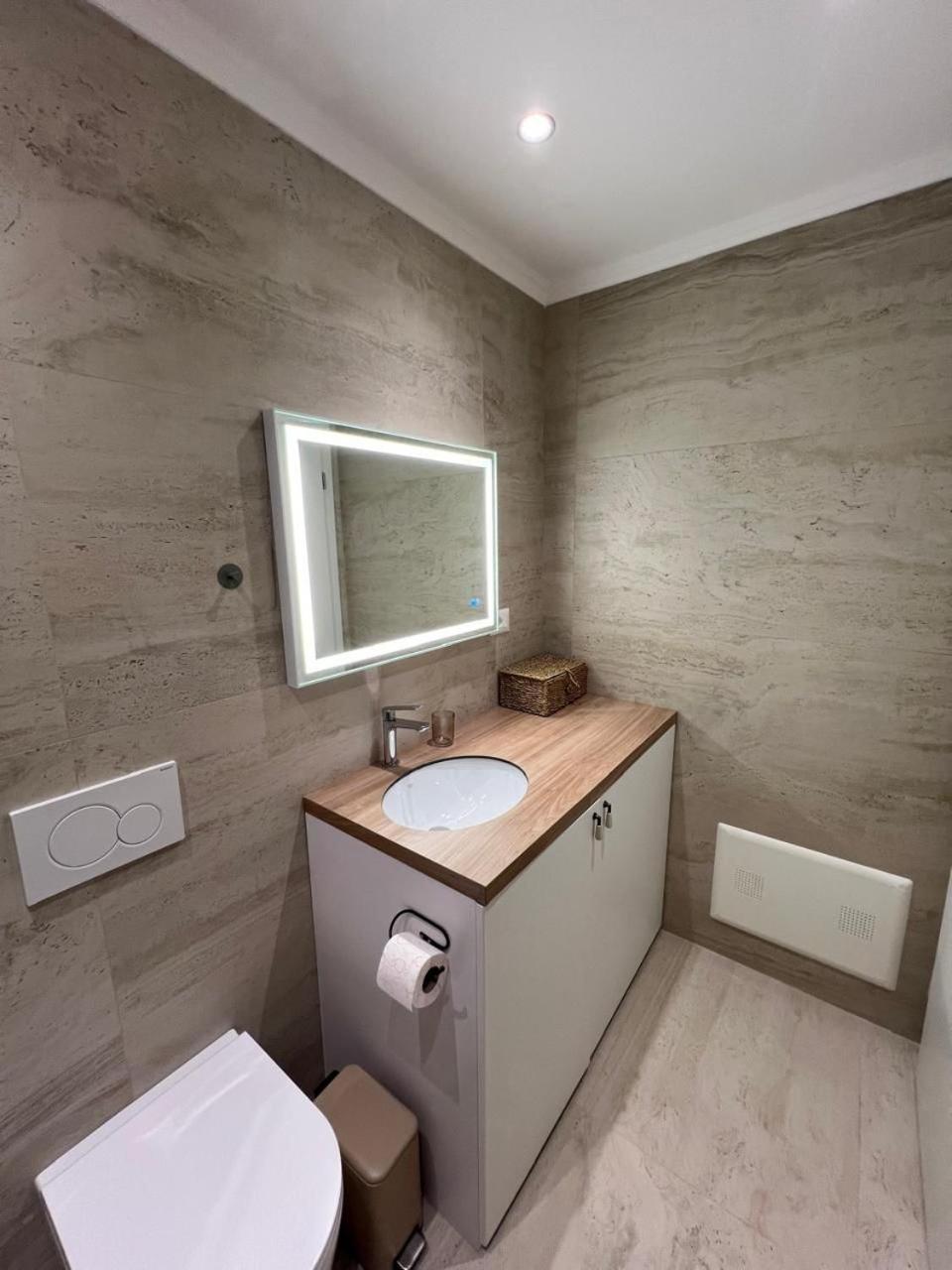 Anna'S Blloku Apartment Tirana Zewnętrze zdjęcie